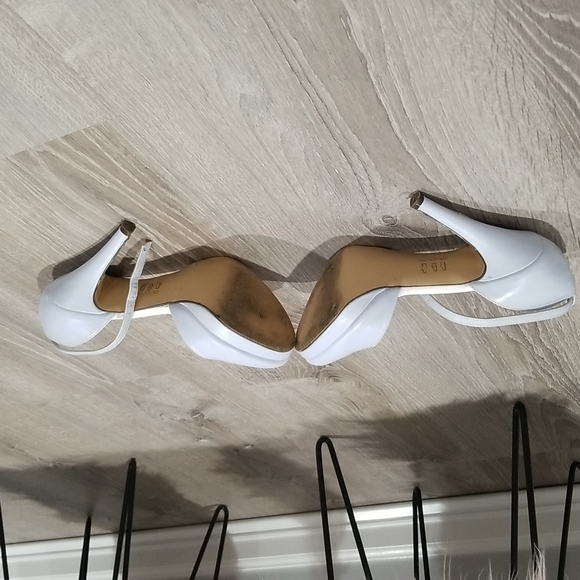 Shoes - Picture 6 of 6